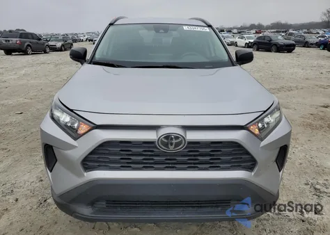 2019 Toyota Rav4 Le z USA, uszkodzony, nr VIN 2T3H1RFV7KW055969